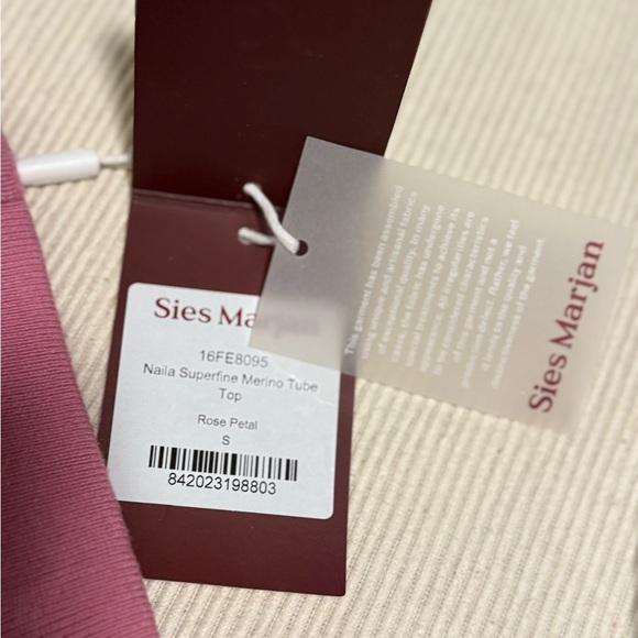 Merino Wool Pink Sleeveless Fitted Crop Top - Picture 10 of 10